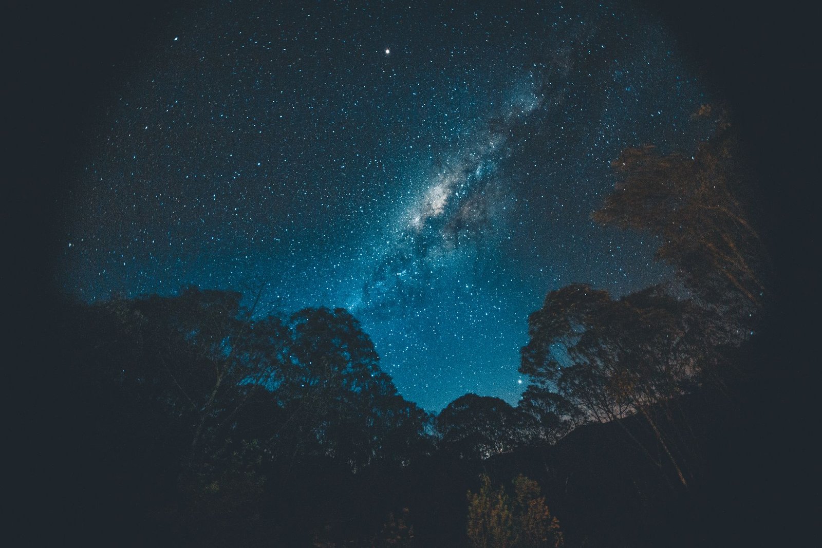 Ancient Spiral Galaxy Challenges Cosmic Theories